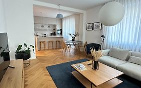 Bratislava Oldtown Apartment 130M2 ,60M2 Terrace And 2 Bathrooms